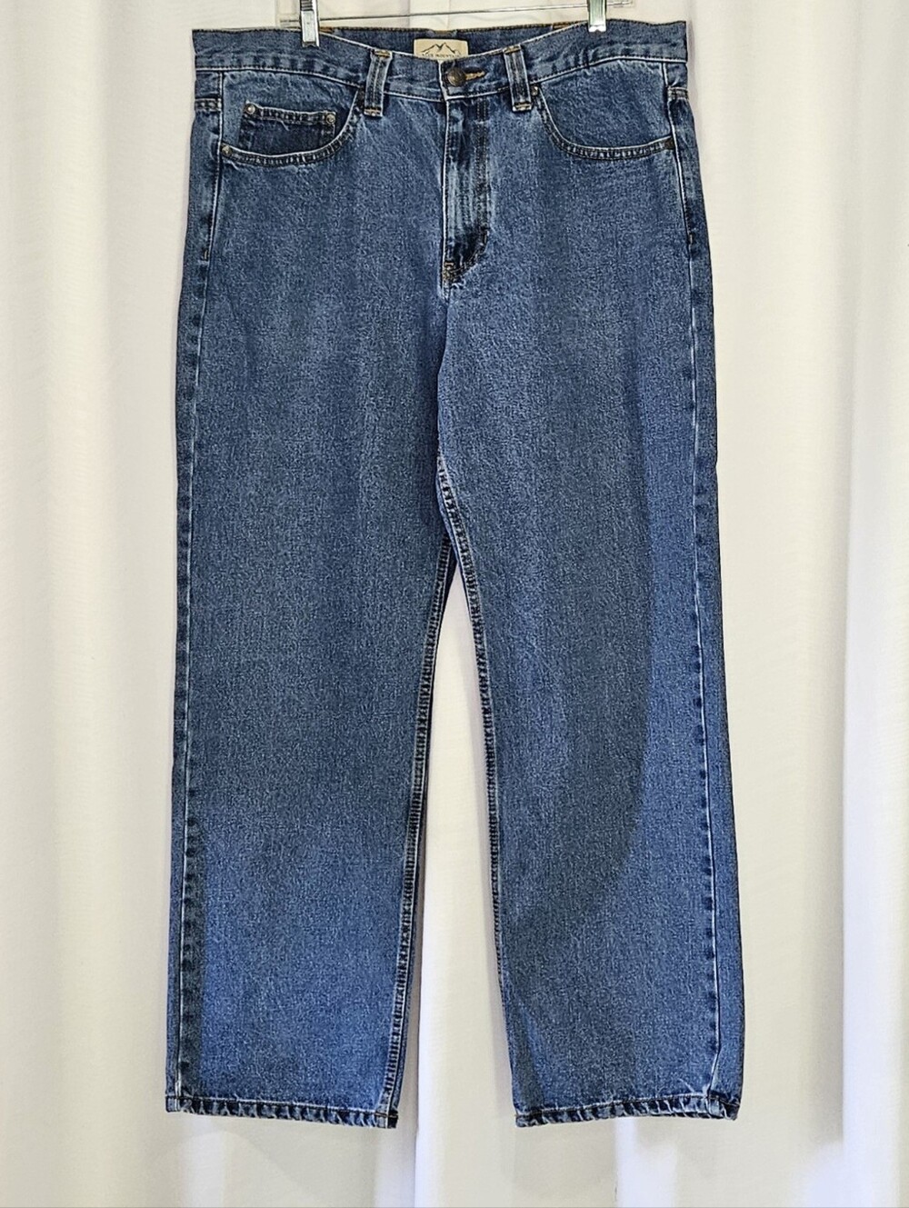 Blue Mountain men's medium wash bootcut jeans 38x34 (38x31 measured) 100% cotton